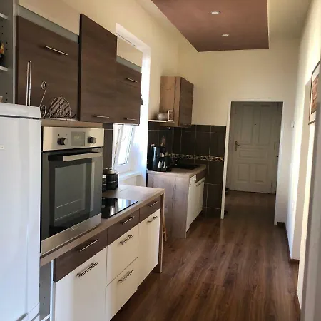 Lili Apartman Apartment